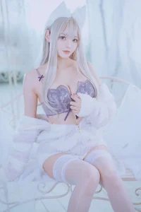Aesthetic Kemomimi White Lingerie Cosplay Featuring Model Kuro (くろてぃあ) - Stunning 56-Photo Collection of Minimalist Neko-Style Fashion and Portraiture-8