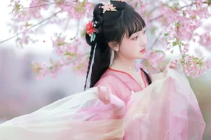 Ethereal Elegance: Xiao Wang Sui Bin Bin in New Collection-9