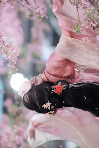 Ethereal Elegance: Xiao Wang Sui Bin Bin in New Collection-11