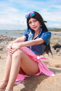 Captivating Nico Robin Cosplay by lMusicl: A Sun-Drenched Seaside Adventure-1
