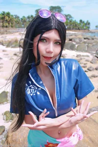 Captivating Nico Robin Cosplay by lMusicl: A Sun-Drenched Seaside Adventure-6