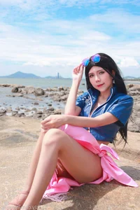 Captivating Nico Robin Cosplay by lMusicl: A Sun-Drenched Seaside Adventure-4