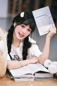 The Sweet Library Aesthetic of Xia Yu Xiao Nian - YiTuYu Vol.8898-4