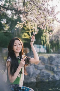 Spring Muse Serenity: YiTuYu Vol.8858 Xiao Ye Ye Lou Xin Yue Moon-9