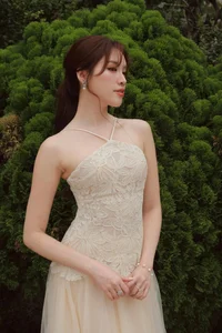 Vibrant Sporty Chic: MC Thanh Thanh Huyen Glows on the Pickleball Court-2