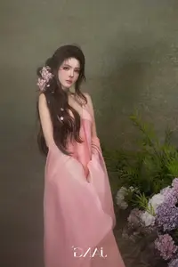 Lilly Luta Transforms into 'Living Doll' in Flowing Pink Silk Gown, Fairytale Beauty Unveiled-6