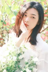 Fresh Spring Charm: Tong Tong in YiTuYu Vol.8644 Art Series Unveiled-14