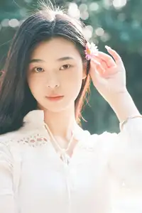 Fresh Spring Charm: Tong Tong in YiTuYu Vol.8644 Art Series Unveiled-4