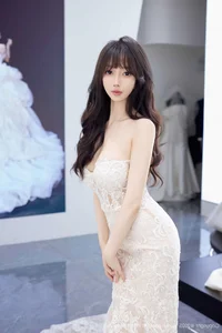 Sophisticated Allure: A Cinematic Visual Journey Into Yueer Yueer’s Timeless Elegance-0