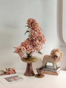 Master the Art of Ancient Chrysanthemums: Stunning Floral Tips for a Long-Lasting Lunar New Year-4