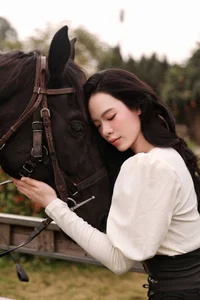 Stunning Spring Photoshoot of Volleyball Star Le Thanh Thuy Celebrating the 2026 Lunar New Year Year of the Horse-6