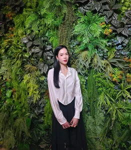 Stunning Spring Photoshoot of Volleyball Star Le Thanh Thuy Celebrating the 2026 Lunar New Year Year of the Horse-2