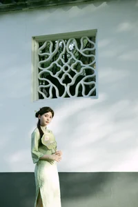 Elegant Modern Cheongsam Fashion by Qu Qi: YiTuYu Art Language Vol.9352 - A Stunning Collection of Fresh Qipao Style and Artistic Photography-14