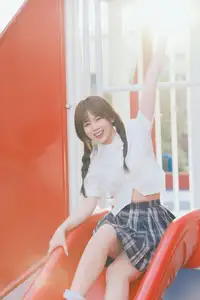 Pao Fu Xiao Fang's Radiant Youth: School Uniform at Dynamic Playground | YiTuYu Vol.8569-15