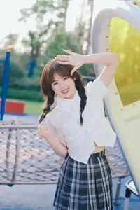 Pao Fu Xiao Fang's Radiant Youth: School Uniform at Dynamic Playground | YiTuYu Vol.8569-8