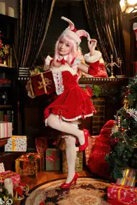 Coser Sonico Christmas: Sweet & Alluring Santa Bunny Beside Sparkling Tree-11