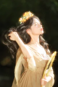 Elegant Portrait Photography Collection: YiTuYu Art Language Vol.9338 featuring Model Xiao Zi – Artistic Light and Shadow Study for Visual Inspiration-8