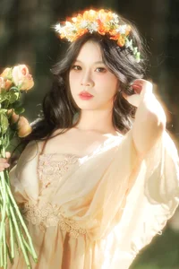 Elegant Portrait Photography Collection: YiTuYu Art Language Vol.9338 featuring Model Xiao Zi – Artistic Light and Shadow Study for Visual Inspiration-14