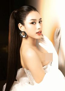 View Do Thi Ha: Miss Vietnam's Beauty Elevates, Exuding Elegant Charm-11