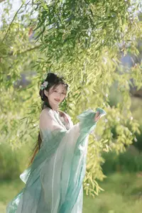Chi Yan Zai Zhe Li: Ethereal Beauty in Ancient Attire Amidst Nature | YiTuYu Vol.8823-17