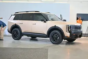 First Look at the All-New Kia Telluride 2027: A Rugged Off-Road SUV Redefining Adventure with Impressive Design!-9
