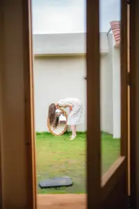 YiTuYu Vol.8812: She Mi Tuo Wa – Russian Model's Graceful Presence at Mio Studio-12