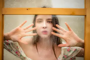 YiTuYu Vol.8812: She Mi Tuo Wa – Russian Model's Graceful Presence at Mio Studio-4