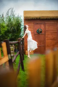 YiTuYu Vol.8812: She Mi Tuo Wa – Russian Model's Graceful Presence at Mio Studio-14