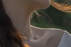 Elegant Portrait Photography: Art Language Vol.9327 Featuring Ya – Minimalist Aesthetic and Serene Lifestyle Inspiration for Modern Creatives-10