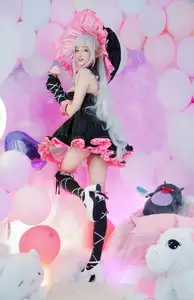 Discover the enchanting world of Coser Hidori Rose as Melty du Granite (32P) in stunning detail-2