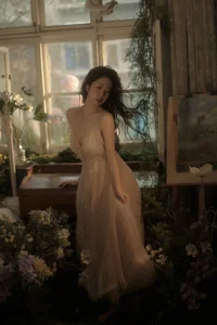 Ethereal Muse: Yao Pang Pang’s Dreamy Art Language-0