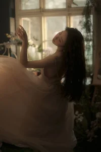 Ethereal Muse: Yao Pang Pang’s Dreamy Art Language-12