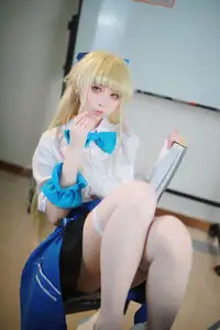 Coser Uesugi Erika Transforms into Asuma Toki in Captivating Blue Archive School Uniform (47P)-18