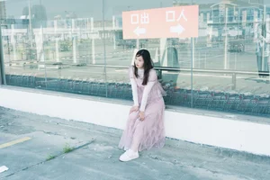 Dreamy Rooftop Aesthetic Photography: YiTuYu Art Language Vol.9298 Featuring Fen Se Shao Nu’s Urban Poetic Visual Series-16