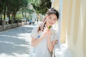 Artistic Portrait Photography: Elegant Side Profile Aesthetics in YiTuYu Art Language Vol.9333 featuring Model Ai Pai Ce Lian De Xiao Xiang-7