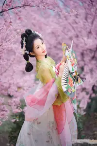East Asian Beauty: Tu Ya W in Elegant Hanfu Amidst Spring Cherry Blossoms | YiTuYu Vol.8636-16