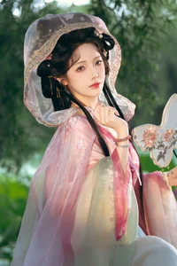 Stunning Mid-Autumn Festival Cosplay by Wen Mei Bu Jiang Dao Li – Elegant Traditional Style and Festive Moon Goddess Aesthetics-7