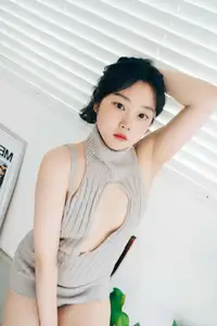 Discover Haivia RAMI: Elegant Beauty with Glowing Fair Skin (89P)-5