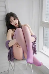 Coser Xuan Xiao Xue Jie Part 02: Discover Alluring Beauty in a Seductive Purple Outfit.-8