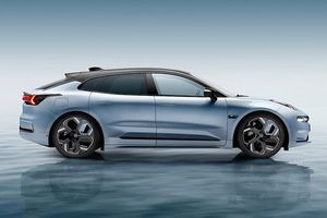 Zeekr 001: Explore the luxurious electric car interior, fast-charging technology-2