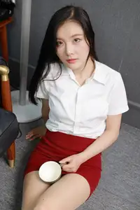 IESS SXJ No.2113 Wan Ping: Elegant Asian Office Lady's Allure-17