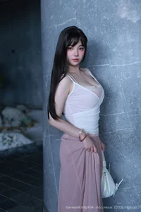 Elegant Portraiture Featuring Long Straight Black Hair: XiuRen No.10746 Soft Emotion Collection-6