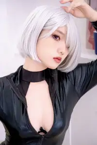Coser Messie Huang as Fiona Frost (Spy x Family): The Alluring Coldness of Nightfall Agent-0