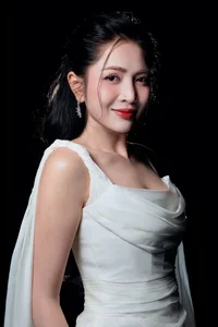 Ethereal elegance in white: A cinematic portrait-16