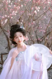 Ethereal Hanfu Beauty: Rui Rui Cai Bu Shi Cai Gou Shines in YiTuYu Vol.8619-0