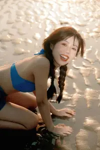 Zhu Shao Zi's Sunny Beach Escape: YiTuYu Vol.8763 Captures Summer Bliss-8