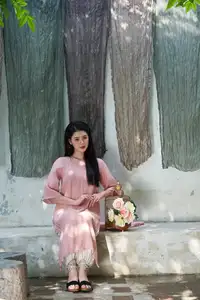 Elegant Vietnamese Beauty: Discovering a Girl's Grace in Gentle Sunlight-12