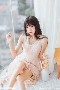 MTYH Vol.226 Girl by the Window: Serene Beauty in Soft Morning Light-10