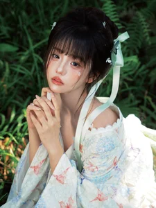 Elegant Outdoor Kimono Photography: Xiao Xin Yi Yi in YiTuYu Art Language Vol.9216 Aesthetic Portrait Collection-3