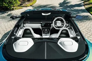 Exclusive One-of-a-Kind Aston Martin Vanquish Wave Edition: A Masterpiece of Bespoke Luxury and High-Performance Engineering for Charity-6